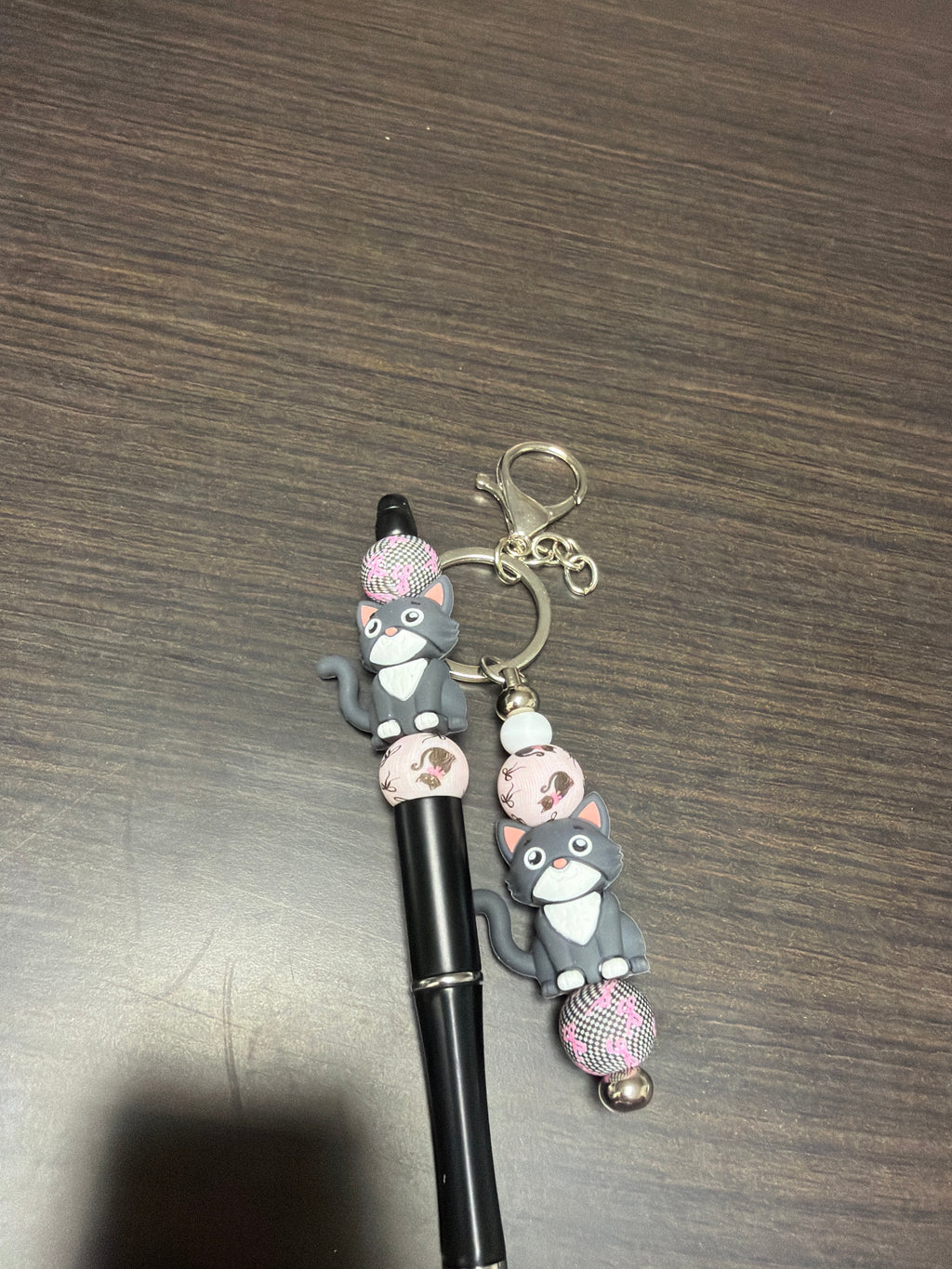 Animal themed pen and keychain sets.