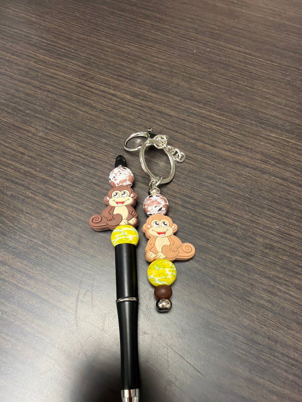 Animal themed pen and keychain sets.
