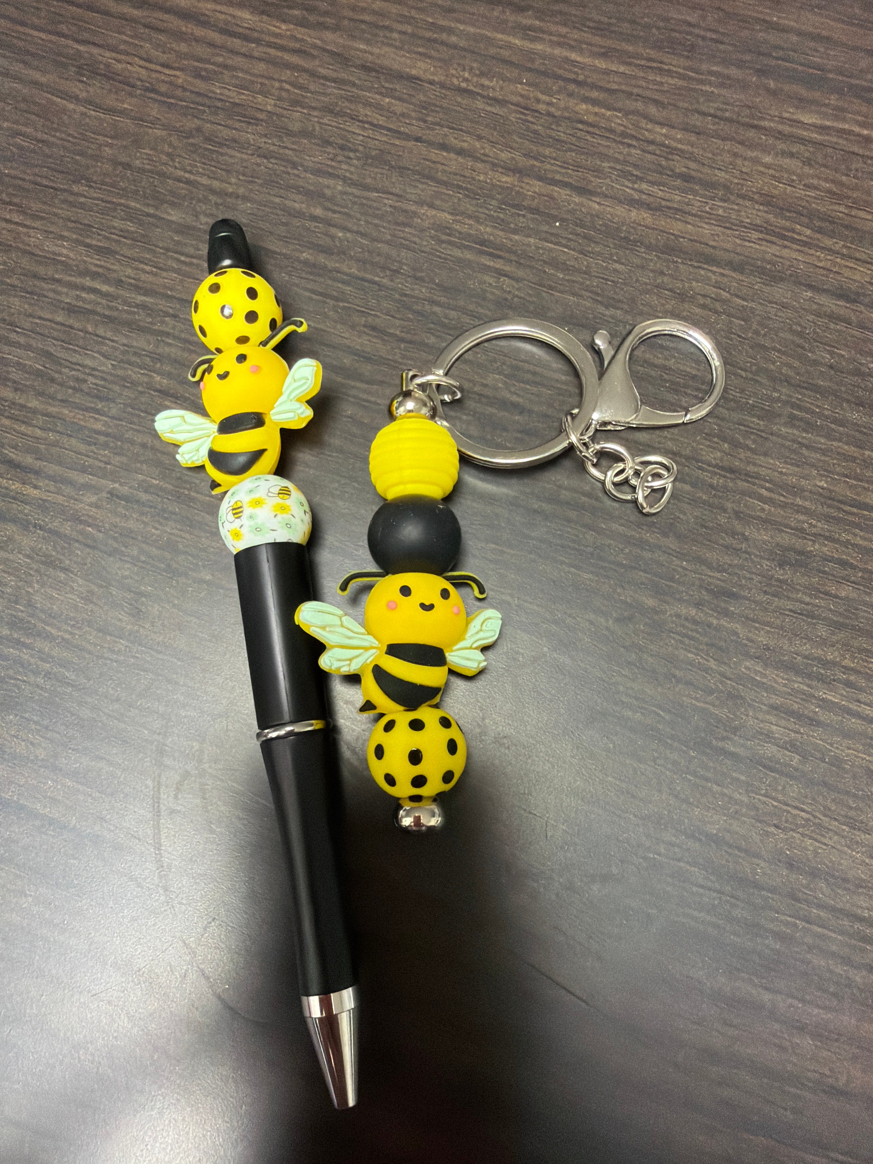 Animal themed pen and keychain sets.